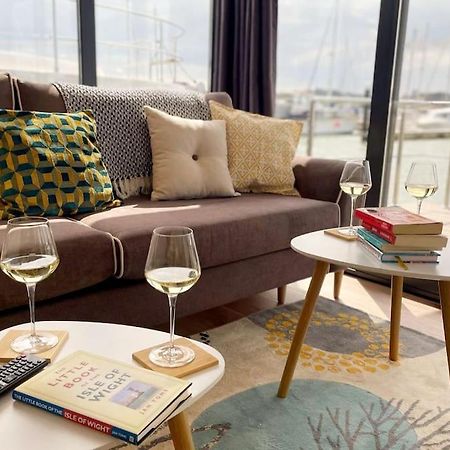 Yarmouth Waterlodge Floating Apartments 2 Εξωτερικό φωτογραφία